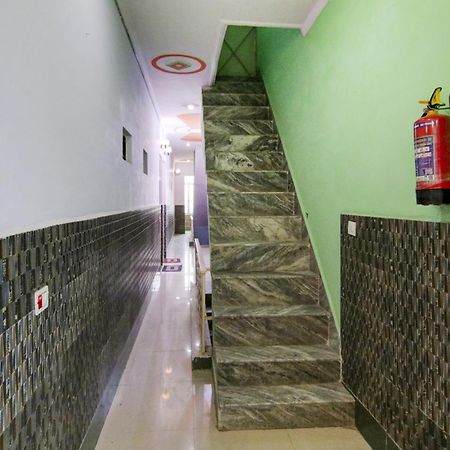 Hotel O S Palace Near Samaypur Badli Metro Station Delhi Zewnętrze zdjęcie